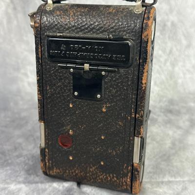 Lot 29: Vintage Eastman Kodak No.1 Autographic 'Kodak Jr.' Camera