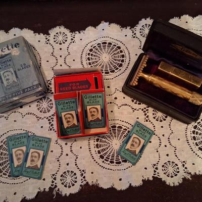 Early 1900s Gold Plated Gillette Razor with Gillette Blades in Display Box