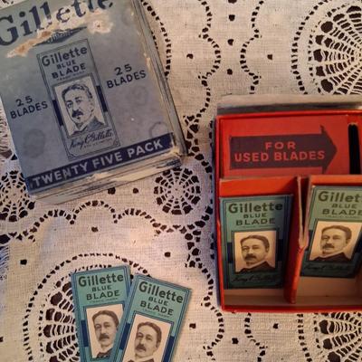 Early 1900s Gold Plated Gillette Razor with Gillette Blades in Display Box