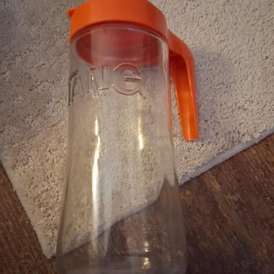 1970s 1 quart Tang drink mix Pitcher