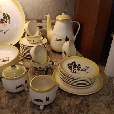 HUGE SET OF POTTERY DINNERWARE