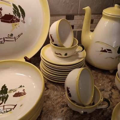 HUGE SET OF POTTERY DINNERWARE