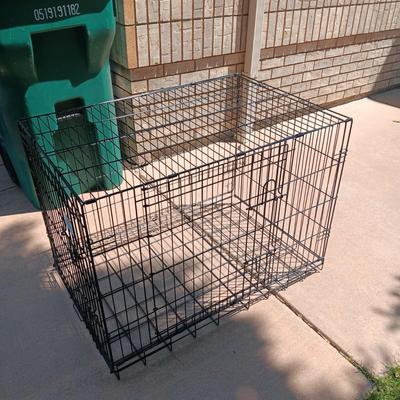 PET DOOR FOR A SLIDING GLASS DOOR AND A LARGE PET KENNEL
