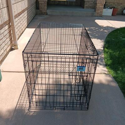 PET DOOR FOR A SLIDING GLASS DOOR AND A LARGE PET KENNEL