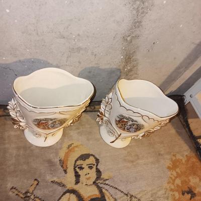 2 IMPERIAL PORCELAIN VASES AND A TAPESTRY MADE IN ITALY