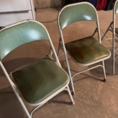FOLDING CARD TABLE AND 3 FOLDING CHAIRS