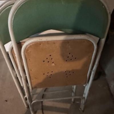 FOLDING CARD TABLE AND 3 FOLDING CHAIRS