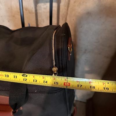 LARGE SUITCASE ON 2 WHEELS