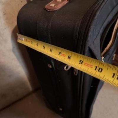 LARGE SUITCASE ON 2 WHEELS
