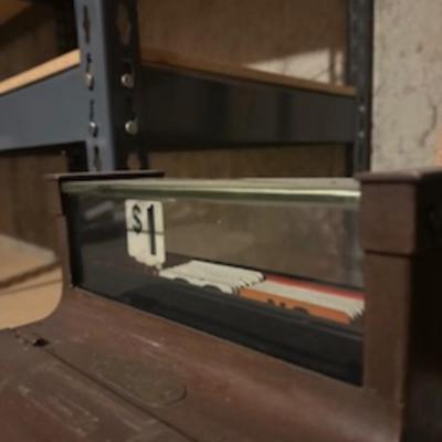 VINTAGE MANUAL NATIONAL CASH REGISTER WITH A KEY