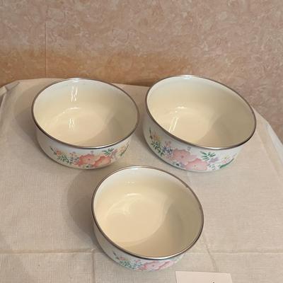 Vintage Kobe Enamuel Nesting Bowls