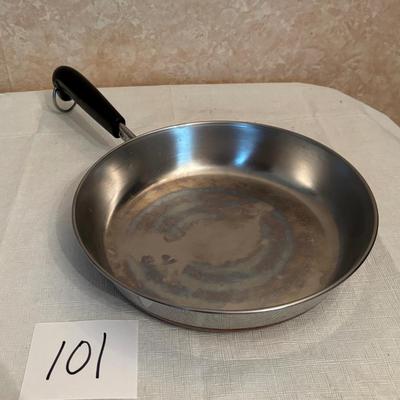 Revere Ware 9” Skillet