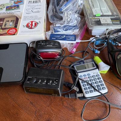 Sale Photo Thumbnail #129: Misc. Electronics.