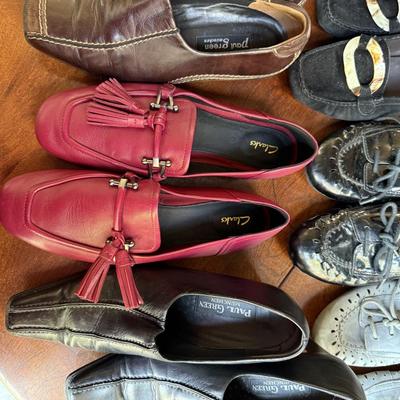 Sale Photo Thumbnail #133: Women’s Shoes, mostly 8.