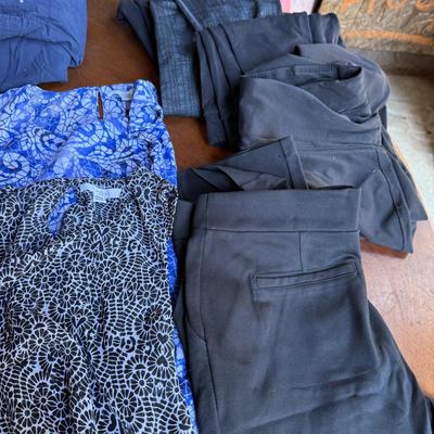 Sale Photo Thumbnail #141: Women’s lot of clothing