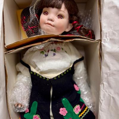 Sale Photo Thumbnail #265: In new condition inside original box..