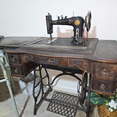 Sewing desk