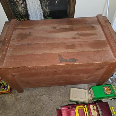 Toy box