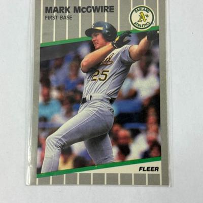 Lot 34: Vintage Baseball Card Lot – Stars, Rookies, & Hall of Fame Legends