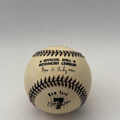 Lot 36: Mickey Mantle Commemorative Official American League Baseball – New York Yankees Legend #7
