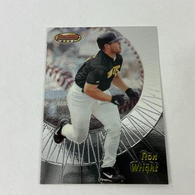 Lot 45: MLB Baseball Card Lot Featuring Bo Jackson, Sammy Sosa, Derek Jeter, Mark McGwire & More – Mixed Era Collection