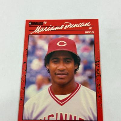 Lot 45: MLB Baseball Card Lot Featuring Bo Jackson, Sammy Sosa, Derek Jeter, Mark McGwire & More – Mixed Era Collection