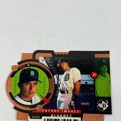 Lot 47: Vintage & Modern Baseball Card Collection – Hall of Fame & Rising Stars Lot