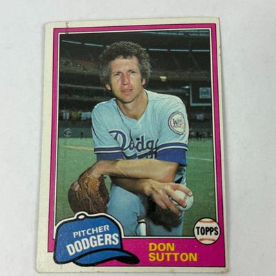 Lot 47: Vintage & Modern Baseball Card Collection – Hall of Fame & Rising Stars Lot