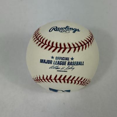 Lot 49: Brandon Webb Autographed Official MLB Baseball – 2006 Cy Young Winner