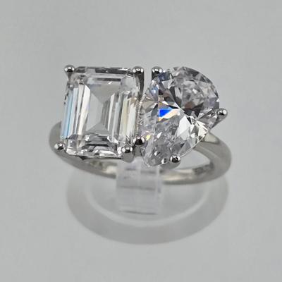 Lot 53: 925 Silver Rings and Earring Set / 19g / Sizes 5.5 & 6