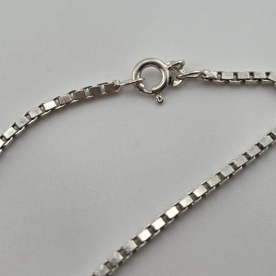 Lot 54: 29" Silver 925 Box Chain Necklace / 15g