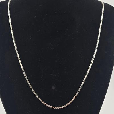 Lot 54: 29" Silver 925 Box Chain Necklace / 15g