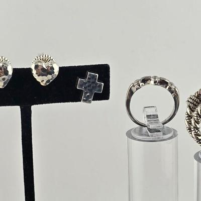 Lot 55: Silver 925 Earrings and Rings / 22g / Sizes 6