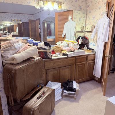 Sale Photo Thumbnail #56: NO CHERRY PICKING or taking ONLY the items you want and leaving the rest! Please arrive with enough time to load. Bring boxes/any tools to assemble /dolly/people to help load/etc.
- Questions? Call Mike at (918)759-7591 or email us