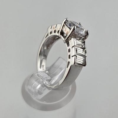 Lot 58: (3) 925 Silver Rings with Stones / 1 Fashion Ring / 21g