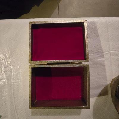 ORRNATE WOODEN BOX AND A BRASS BOWL
