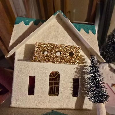 VINTAGE LIGHTED VILLAGE DELUXE MADE FOR MONTGOMERY WARDS IN JAPAN