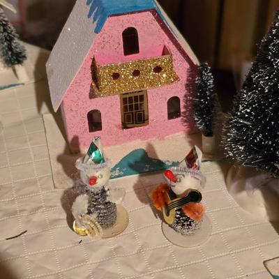 VINTAGE LIGHTED VILLAGE DELUXE MADE FOR MONTGOMERY WARDS IN JAPAN