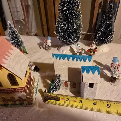VINTAGE LIGHTED VILLAGE DELUXE MADE FOR MONTGOMERY WARDS IN JAPAN