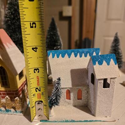 VINTAGE LIGHTED VILLAGE DELUXE MADE FOR MONTGOMERY WARDS IN JAPAN