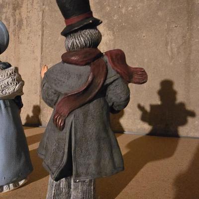 CAROLING FIGURES