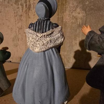 CAROLING FIGURES