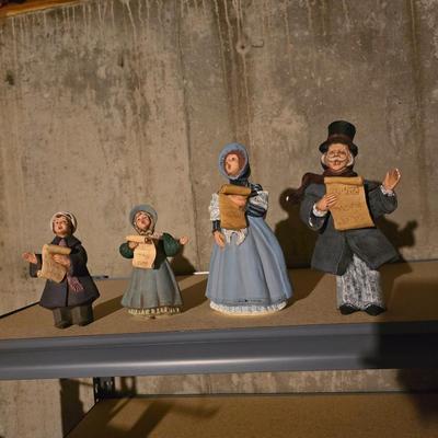 CAROLING FIGURES