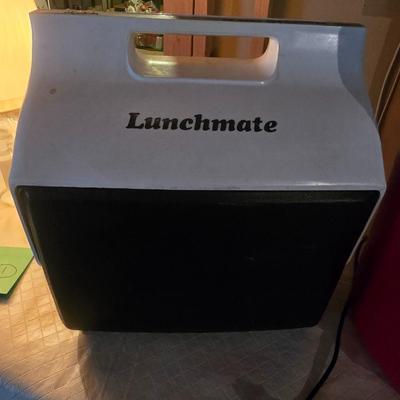 LUNCHMATE & PLAYMATE COOLERS PLUS A BEVERAGE COOLER