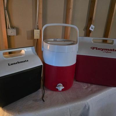 LUNCHMATE & PLAYMATE COOLERS PLUS A BEVERAGE COOLER