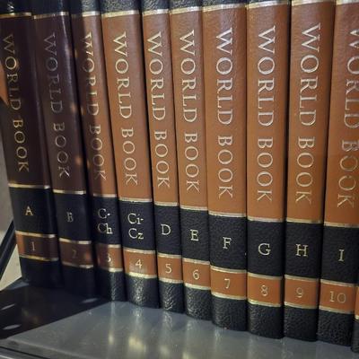 SET OF WORLD BOOK ENCYCLOPEDIAS