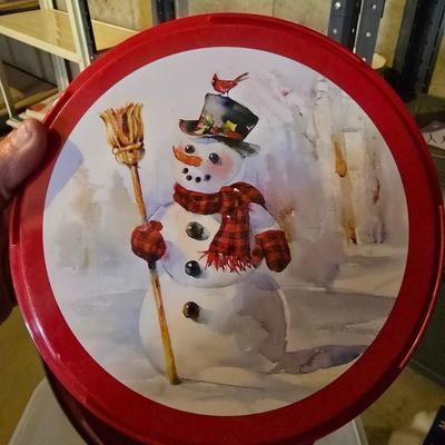 MORE CHRISTMAS DECORATIONS