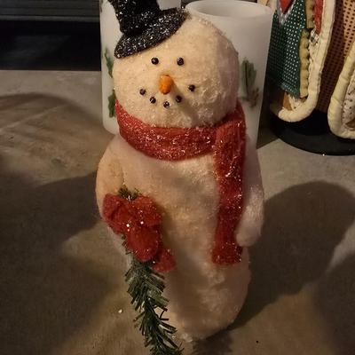 MORE CHRISTMAS DECORATIONS
