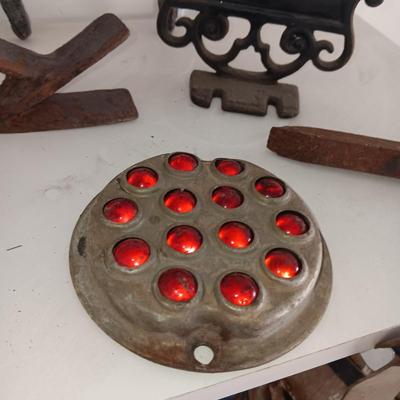ANTIQUE AND PRIMITIVE ITEMS