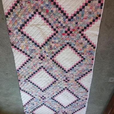 HANDMADE QUILT 84 X 87